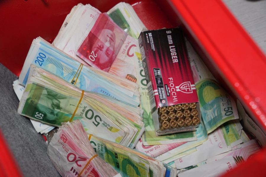 القبض على 338 مشتبهًا بهم بحملة الشرطة في عدة بلدات عربية