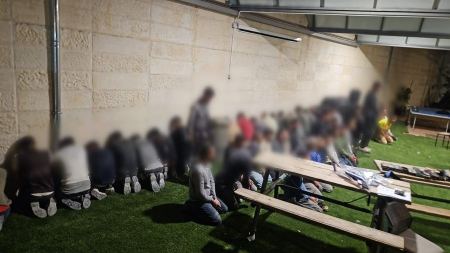 القبض على 52 مقيماً بشكل غير شرعي في موقع بناء بالقدس