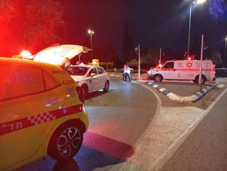 اصابة شاب وقاصر بجراح متفاوتة بحادث عنف في النقب