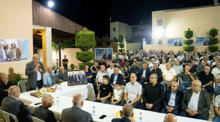 حلقة بيتية تتحول إلى مهرجان انتخابي حاشد دعما للدكتور احمد الطيبي في الطيبة