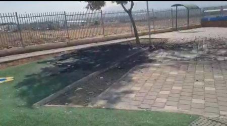 إحراق وتخريب في البارك العام في قرية إكسال .