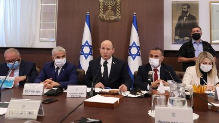 حكومة بينيت – لابيد تواجه أخطر أيامها