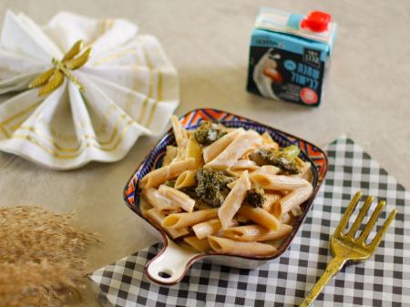 پاستا بالكريمة مع صدر الدجاج والبروكلي من مطبخ تنوڤا