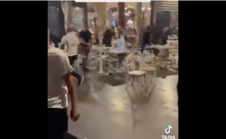 يافا: اشتباكات بين قوات الشرطة ومواطنين خلال اغلاق احد المطاعم 