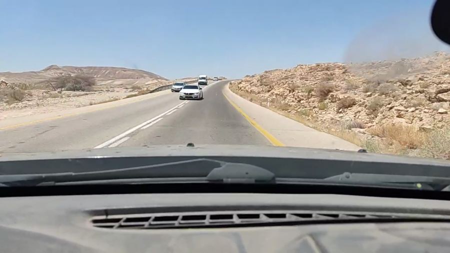 فيديو : لسائق مركبة من طراز BMW يقود بشكل متهور