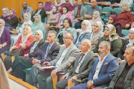 محاضرة في جامعة القدس حول بناء المنظومة الأخلاقية