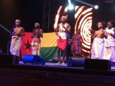 المهرجان الدولي فن وفرس ..افتتاح بطعم إفريقي