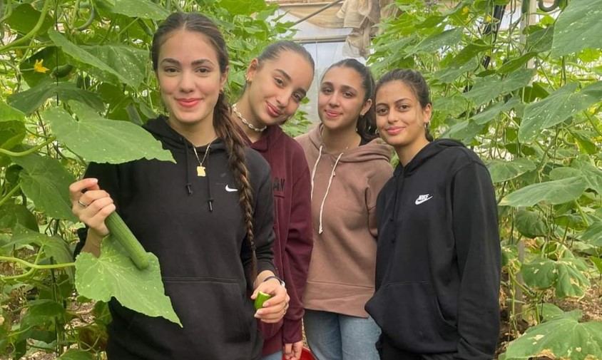 آلاف الطّلّاب وأبناء الشّبيبة من المجتمع العربيّ سوف يتطوعون في العمل الزراعيّ في أنحاء البلاد