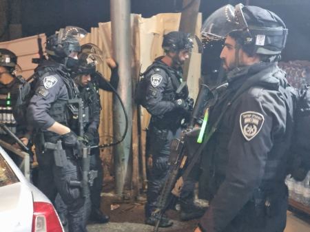 القدس : اعتقال مشتبهين يسرقة مركبات