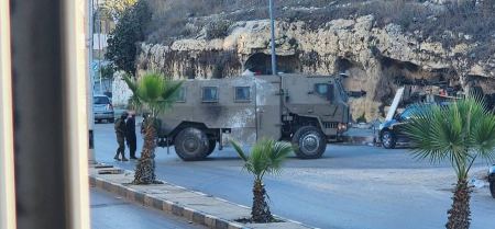 إصابات باشتباكات ومواجهات و حملة اعتقالات واسعة بالضفة