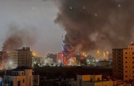 لليوم الـ 39 على التوالي.. الجيش الإسرائيلي يواصل قصف غزة