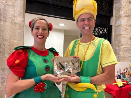 فرقة "فوزي موزي وتوتي" تحصد جائزة الدرع الماسي من يوتيوب.