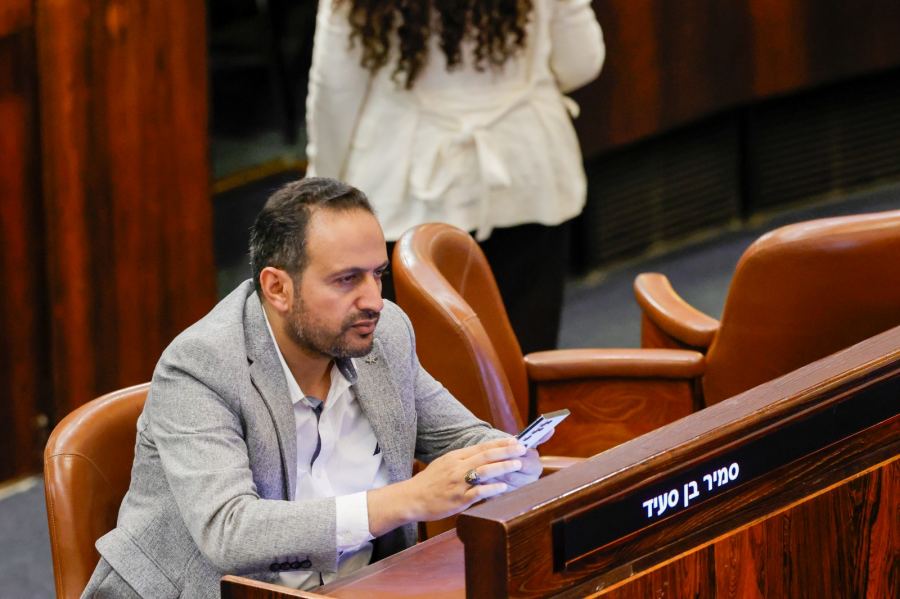 *د. سمير بن سعيد يطالب بتوسيع خط الحافلات 67 ليشمل قريتي خشم زنة وبئر المشاش