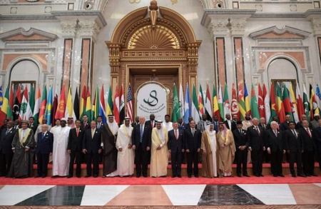 "لا بد َّ لليل أن ينجلي" كلمات وإلقاء كمال ابراهيم