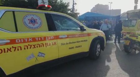 اصاباتين منها خطيرة باللد بشجار عنيف