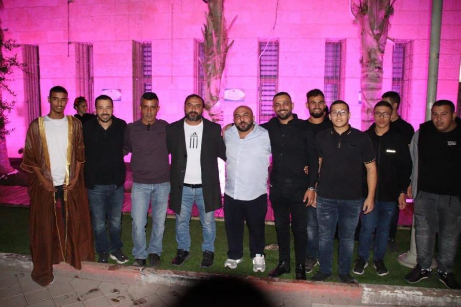 اضاءة المركز الجماهيري رهط بالليلكي في اليوم العالمي لذوي الاحتياجات الخاصة