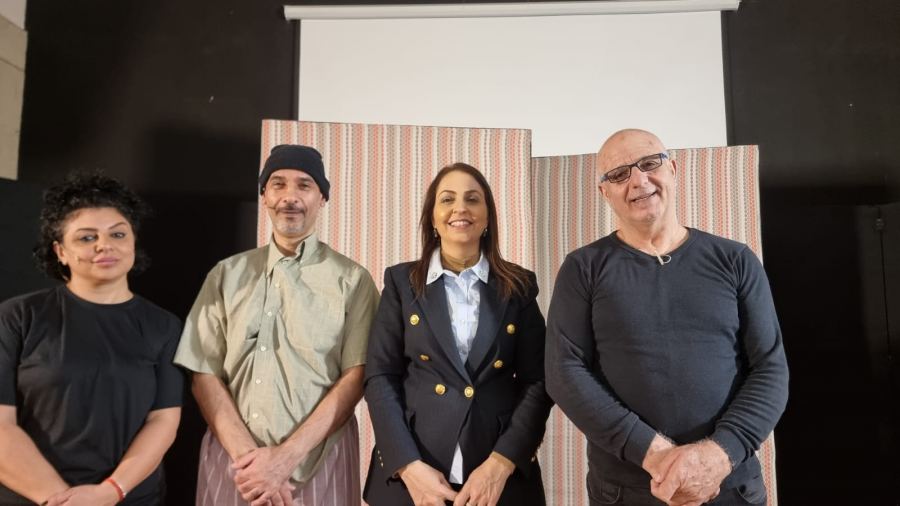 مسرحية العجوق على خشبة مسرح الحوارنة البلدي في كفر قرع