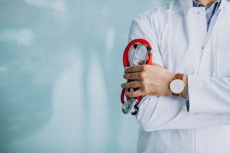 اسرائيل : مخطط لقبول طلاب الطبّ الذين يتعلمون خارج البلاد