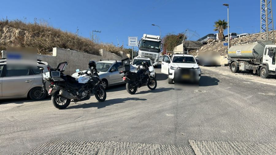شرطة المرور بلواء القدس تقوم بحملة تطبيق القانون بالعيسوية