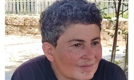 الإنسان الحضن… حين يكون التواضع لغة القلوب