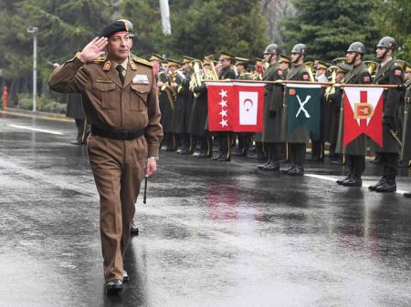 تحطم طائرة رئيس الأركان الليبي خلال مغادرتها تركيا.. ومقتل جميع ركابها 